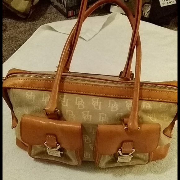 Dooney and bourke Handbag Tan/Beige.  Medium - Picture 2 of 7